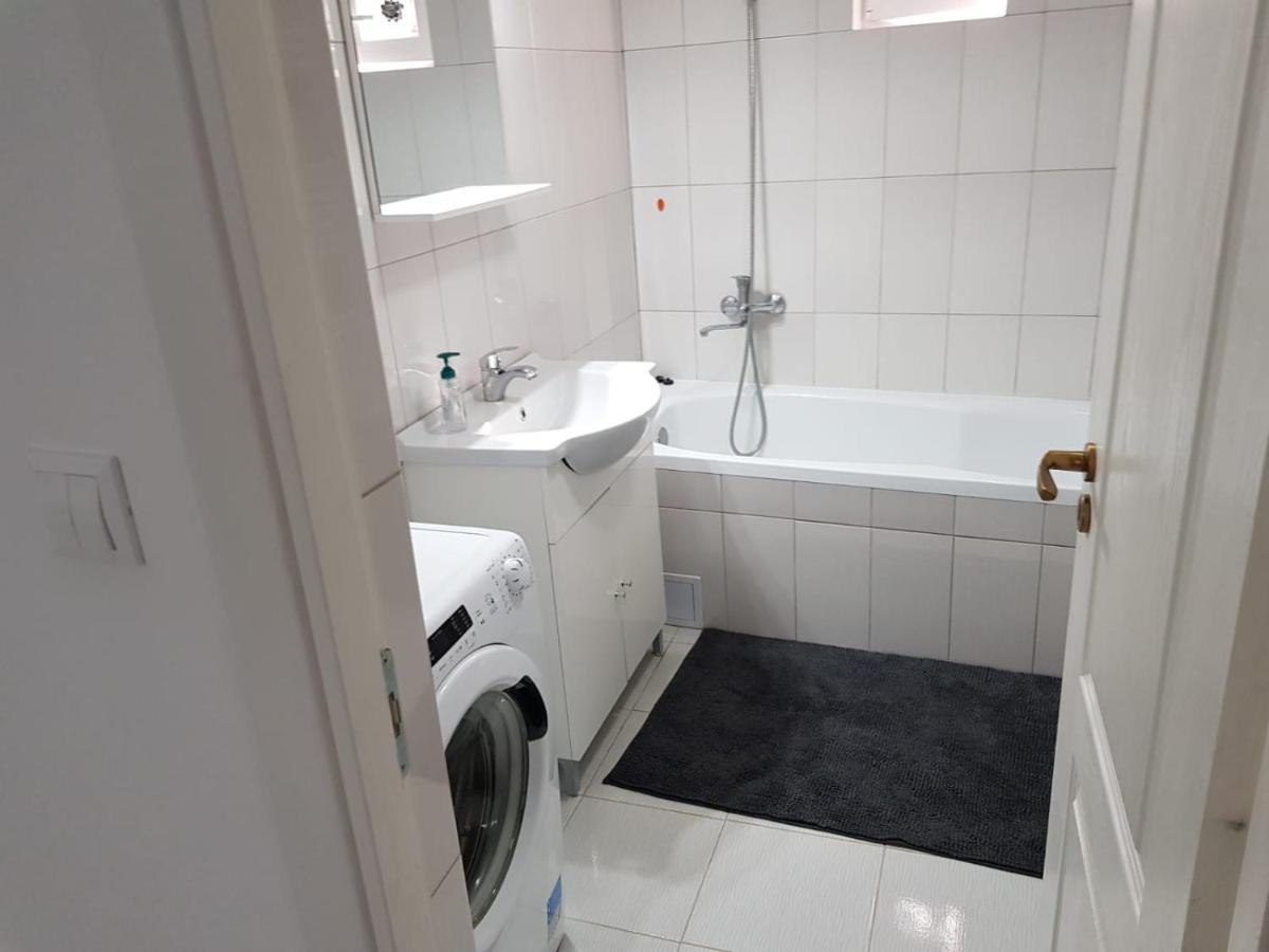 Apartament 8 Central Târgu-Mureş Εξωτερικό φωτογραφία